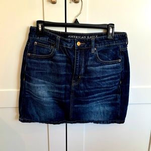 American Eagle Dark Wash Denim Skirt Size 10